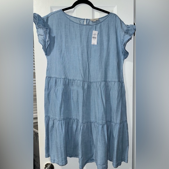 LOFT Dresses & Skirts - LOFT chambray dress with ruffled sleeves!!